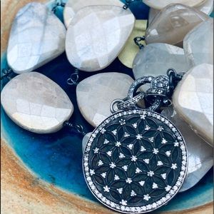 Matana Diamond Pavè necklace & gray moonstones
